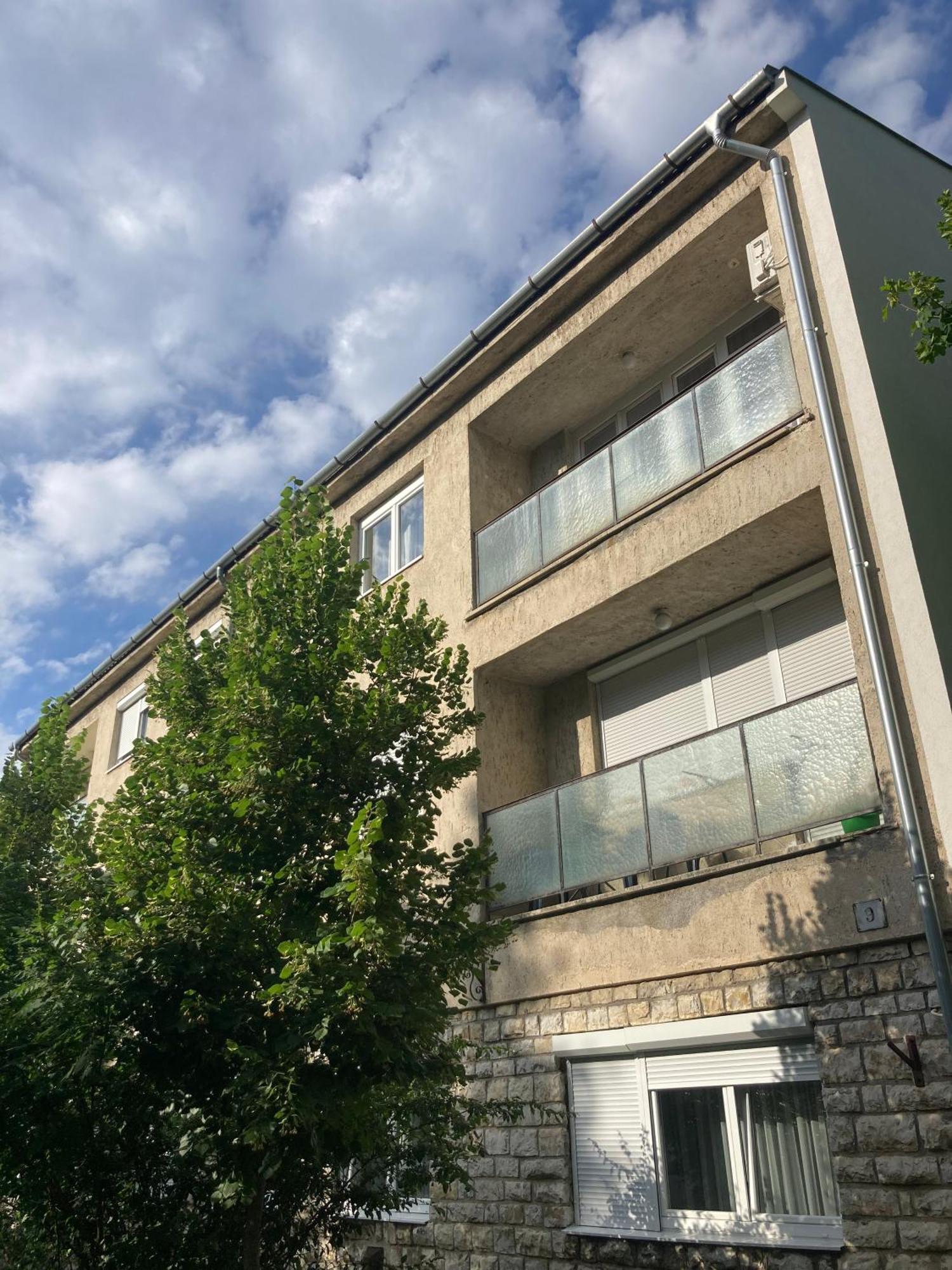 Oazis Apartman Veszprém Eksteriør billede